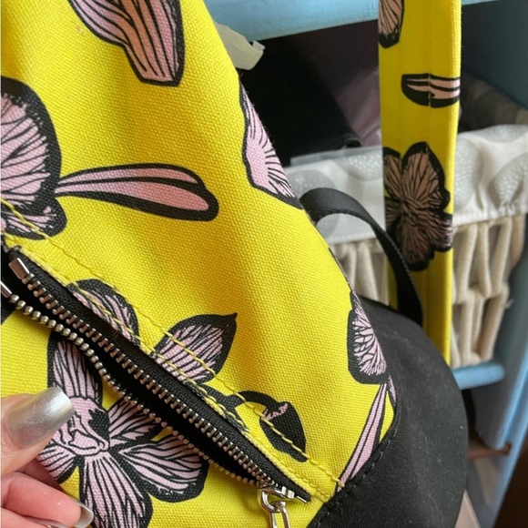 Marc Jacobs Yellow Blk Floral Bucket Bag - Picture 3 of 4